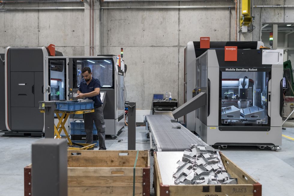 Stoppani modernization of plate production on a large scale.Including two mobile bending machine.